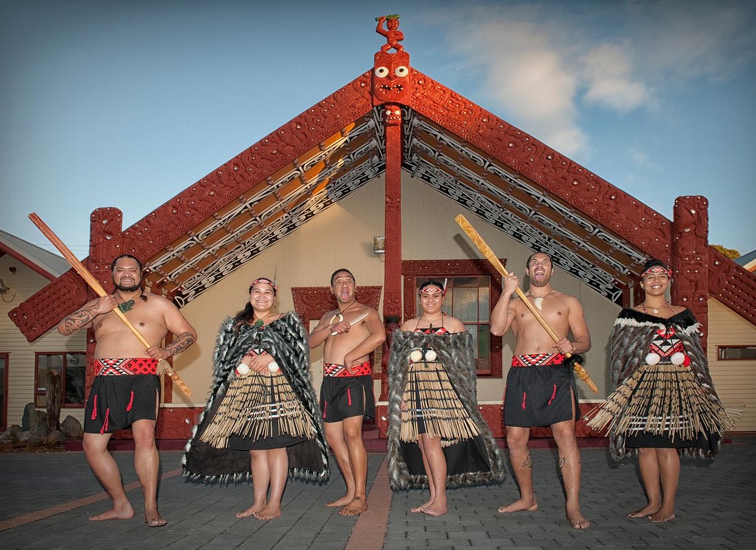 7 Hours Te Puia Rotorua Tour from Tauranga with Concert