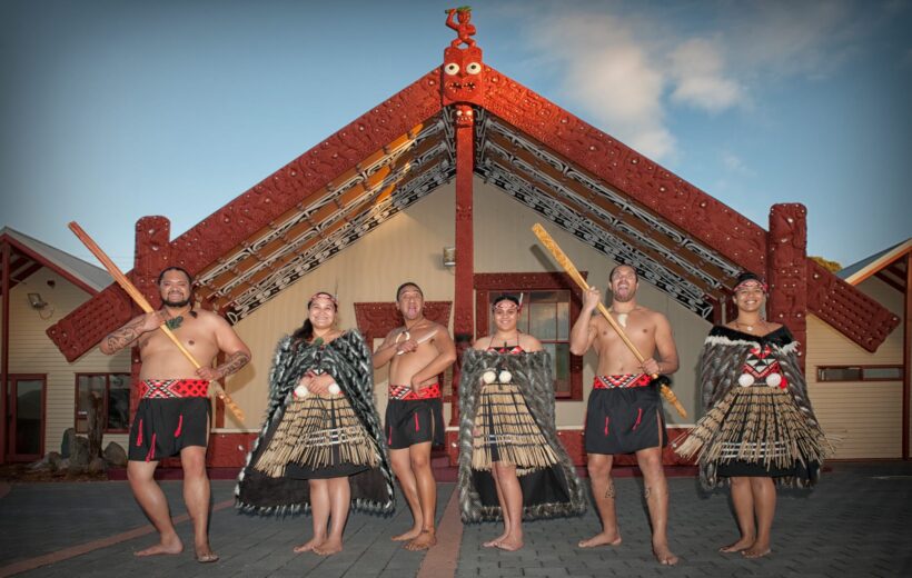 Living Maori Village Tour (Whakarewarewa)
